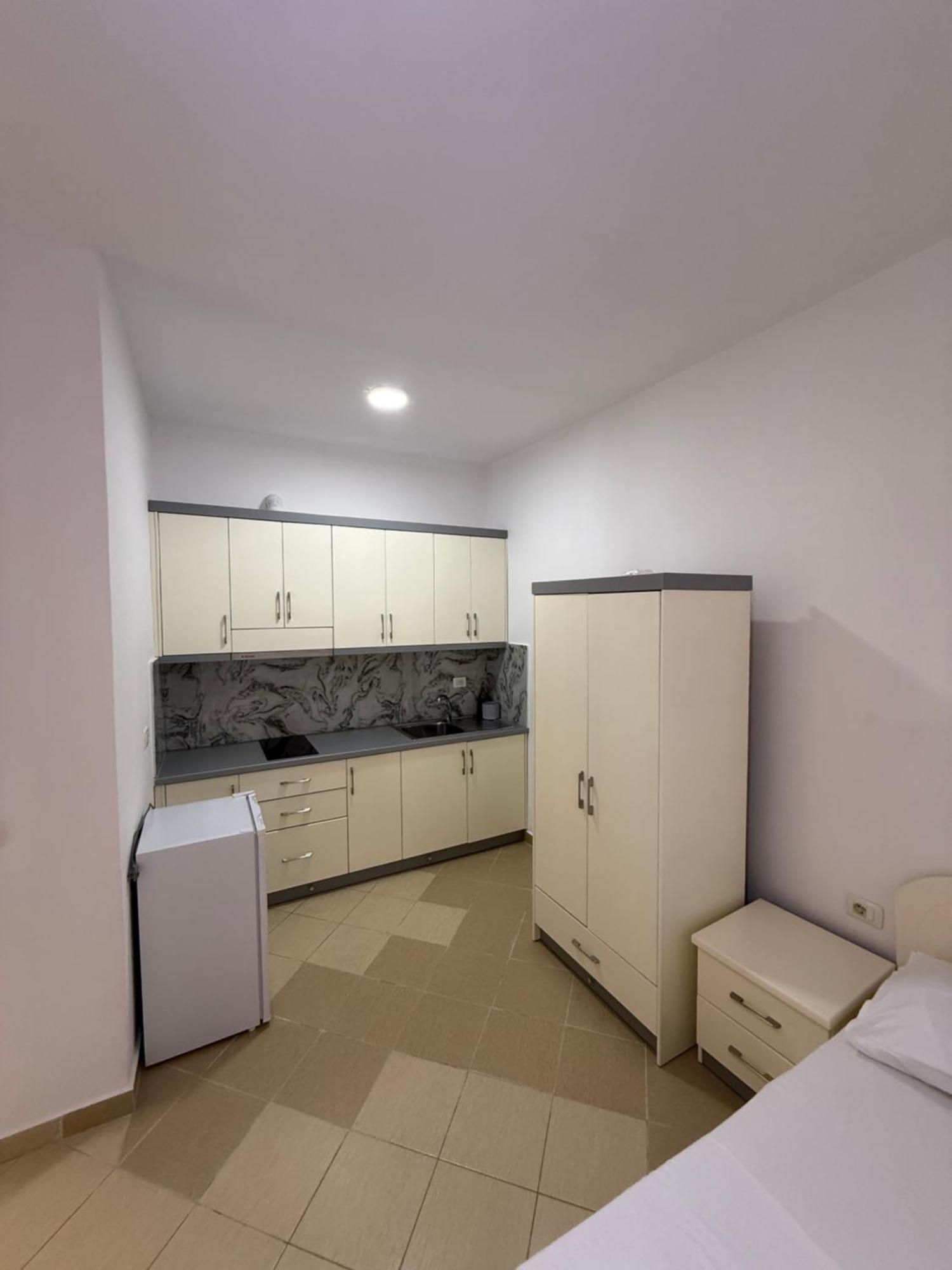 Amar Apartments ซารานเดอ ภายนอก รูปภาพ